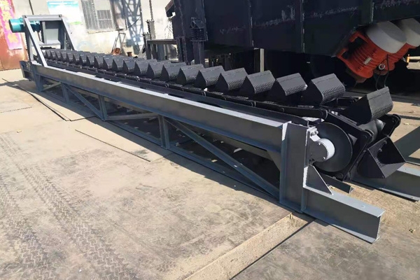 撈（lāo）坑機，脫水（shuǐ）鬥提機